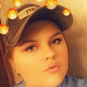 Meet your Posher, Kaelyn